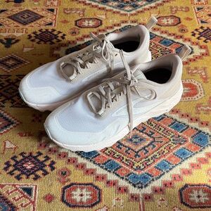 Brooks Cascadia size 10.5 hiking  Athletic Sneakers worn once